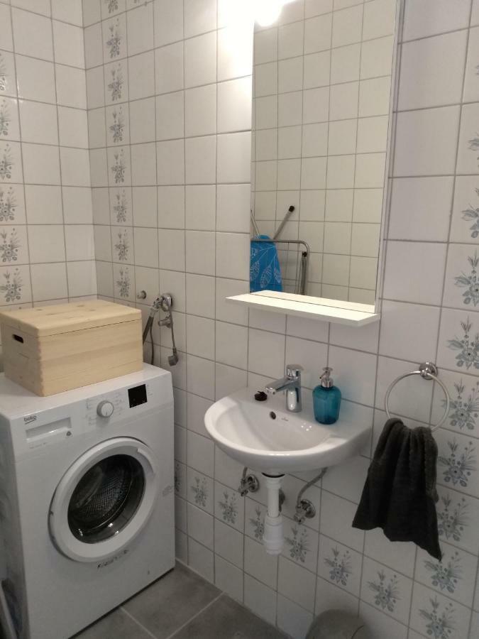 Nia Apartment